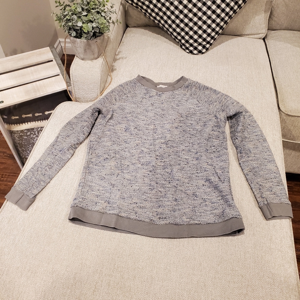 Urban Outfitters sweater size XS
